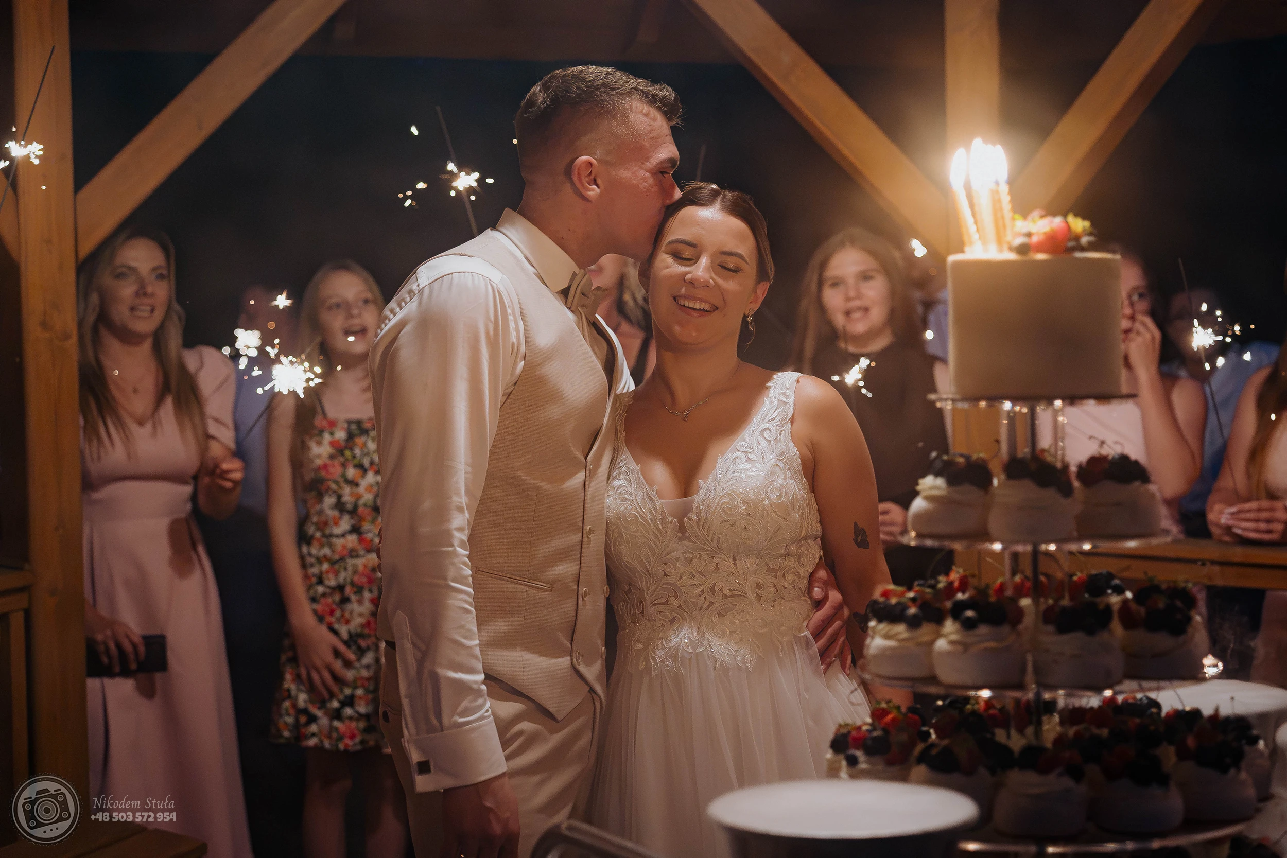Zdjęcie ślubne — bukiet panny młodej